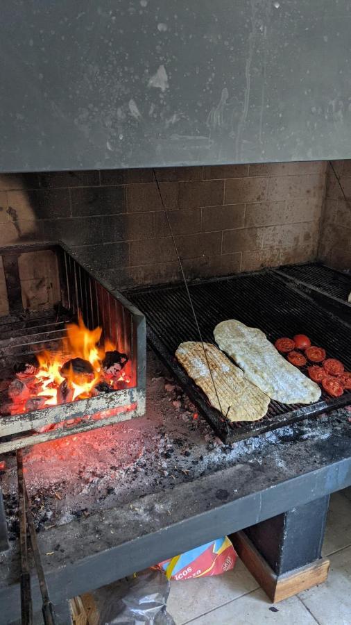 סן קרלוס דה ברילוצ'ה Indomito Hostel מראה חיצוני תמונה