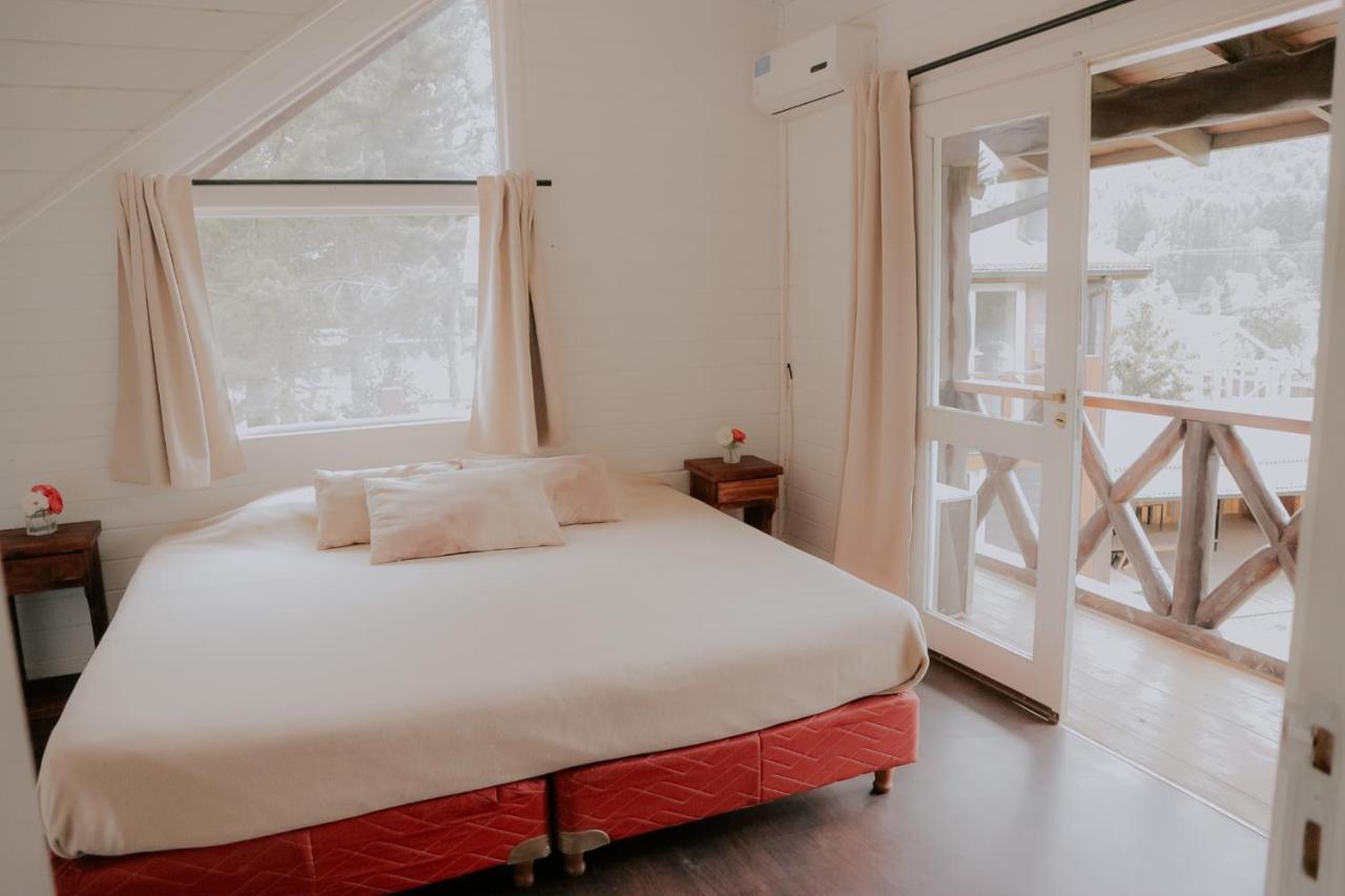 סן קרלוס דה ברילוצ'ה Indomito Hostel מראה חיצוני תמונה